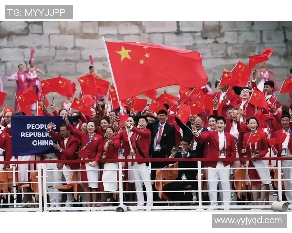 中国足球奋力拼搏的球星们依旧不放弃梦想为国争光的坚持与努力 中国足球奋力拼搏的球星们依旧不放弃梦想为国争光的坚持与努力