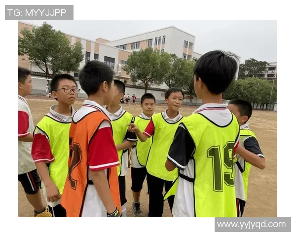 从幼年足球星成长之路看未来绿茵少年梦想与拼搏力量